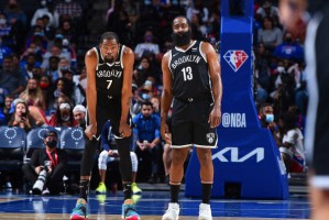 NBA季后赛首轮，哈登40分救主，76人加时逆转热火挺进次轮