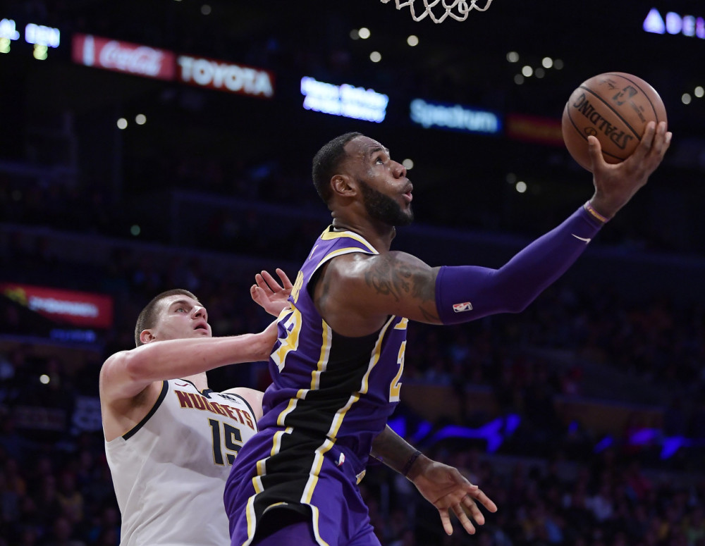 NBA季后赛首轮，詹姆斯30+三双湖人加时力克太阳
